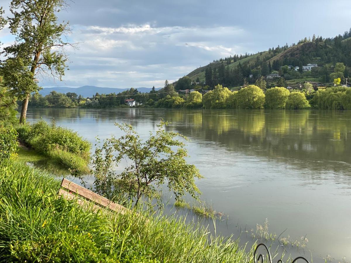 Rayleigh Riverfront Retreat- Peaceful Garden Oasis-25 Minutes To Ski Hill Kamloops Exterior foto